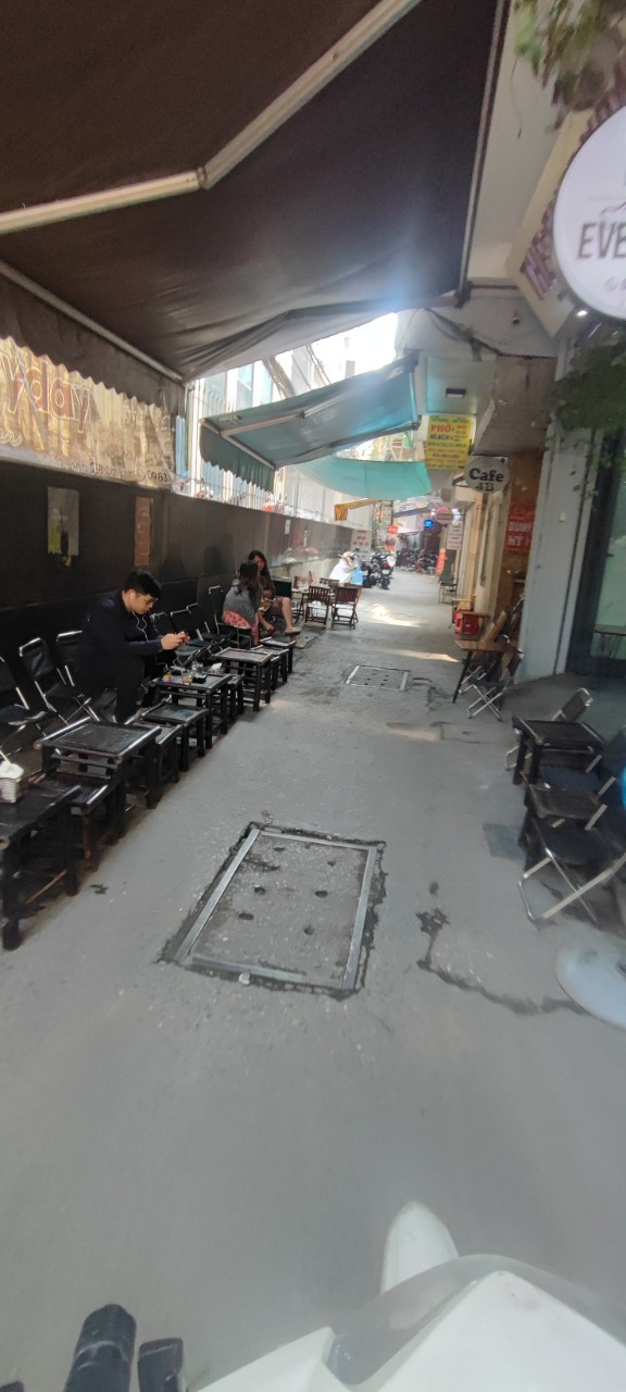 Bán nhà phố Cát Linh gần ga Tàu điện trên cao diện tích 50m2 khu phố sầm uất.