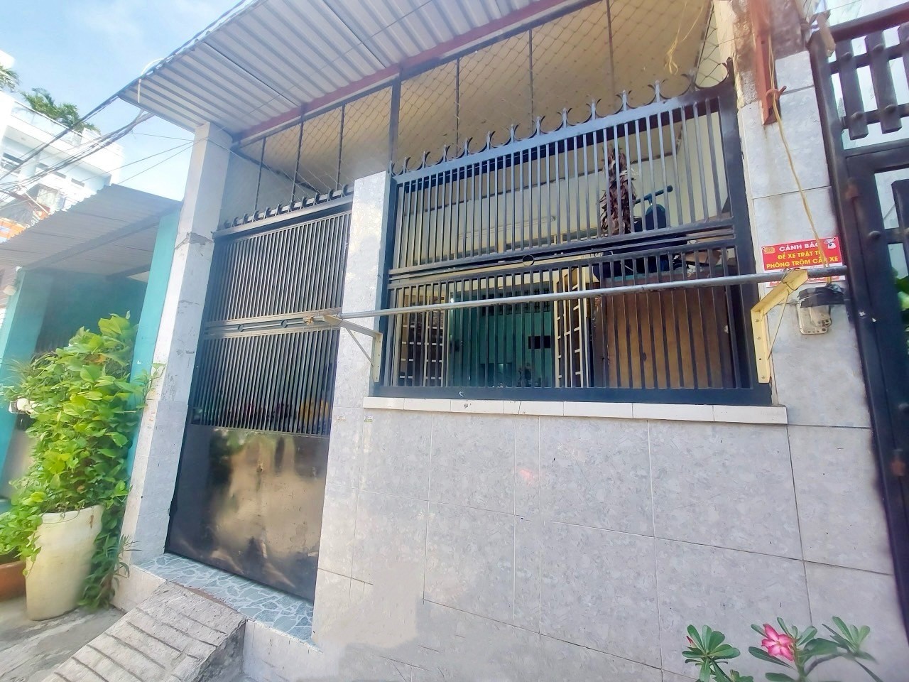 Bán nhà KDT Vân Canh, 5 tầng, ngõ thông, có gara để oto