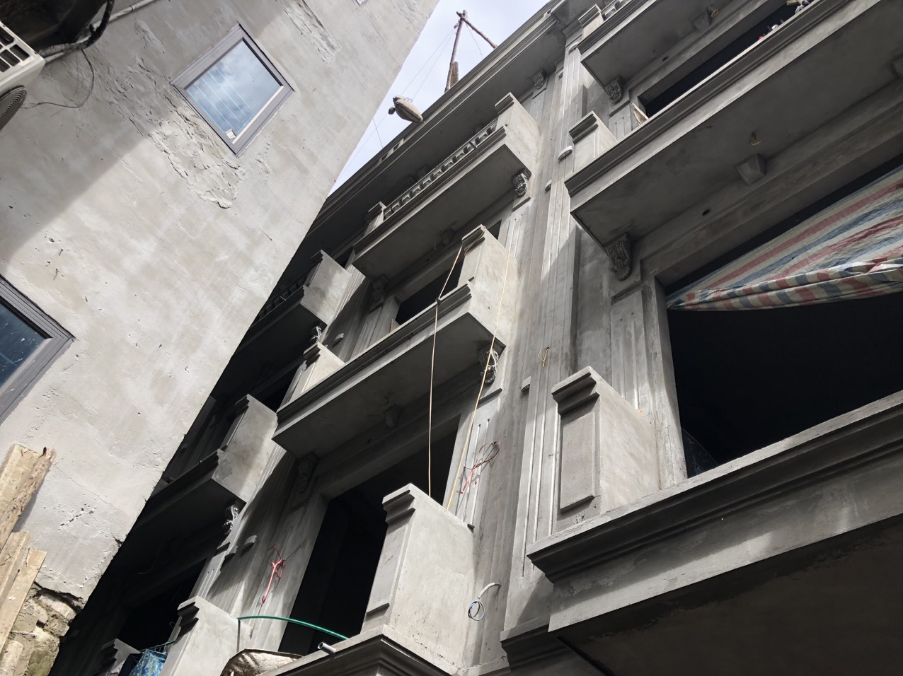 Bán nhà ngõ phố Trương Định DT 30m2, MT rộng 3m, ngõ 2.5m, giá 4.65tỷ.