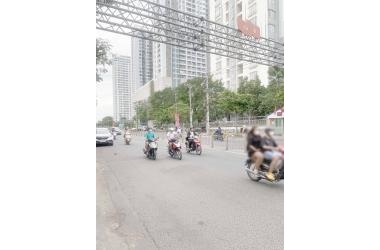 Mặt tiền Tạ Quang Bửu phường 5 Quận 8 đối diện chung cư Gia Việt