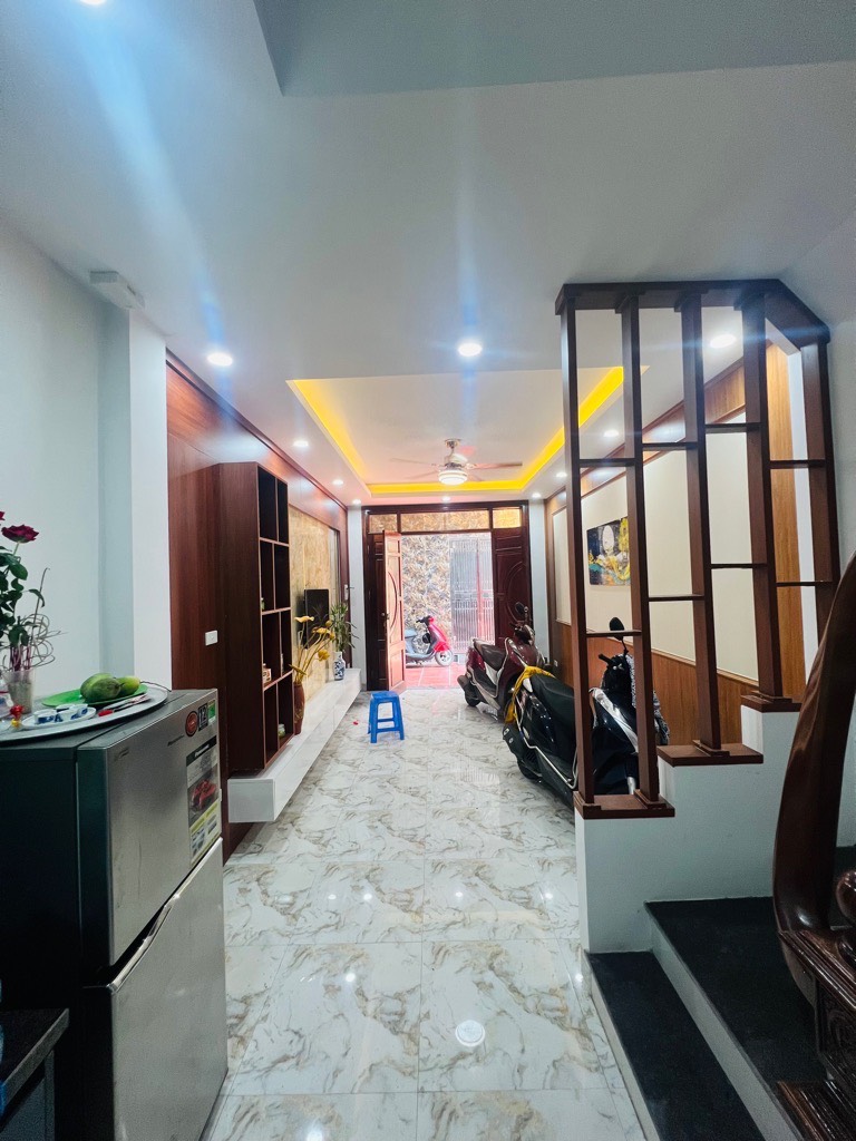 Bán nhà Dương Nội Hà Đông 35m2 giá 2.55tỷ. Nhà xây mới 4,5 tầng cực gần phố