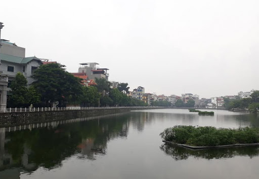 Bán Nhà Mặt phố Phường Bồ Đề quận Long Biên view hồ, 2 mặt xe tải tránh. KD 220m 24 tỷ