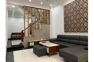 SIÊU HIẾM, BÁN NHÀ NGỌC LÂM, LONG BIÊN, CĂN GÓC, MT RỘNG, 40M2, CHỈ 8.3 TỶ