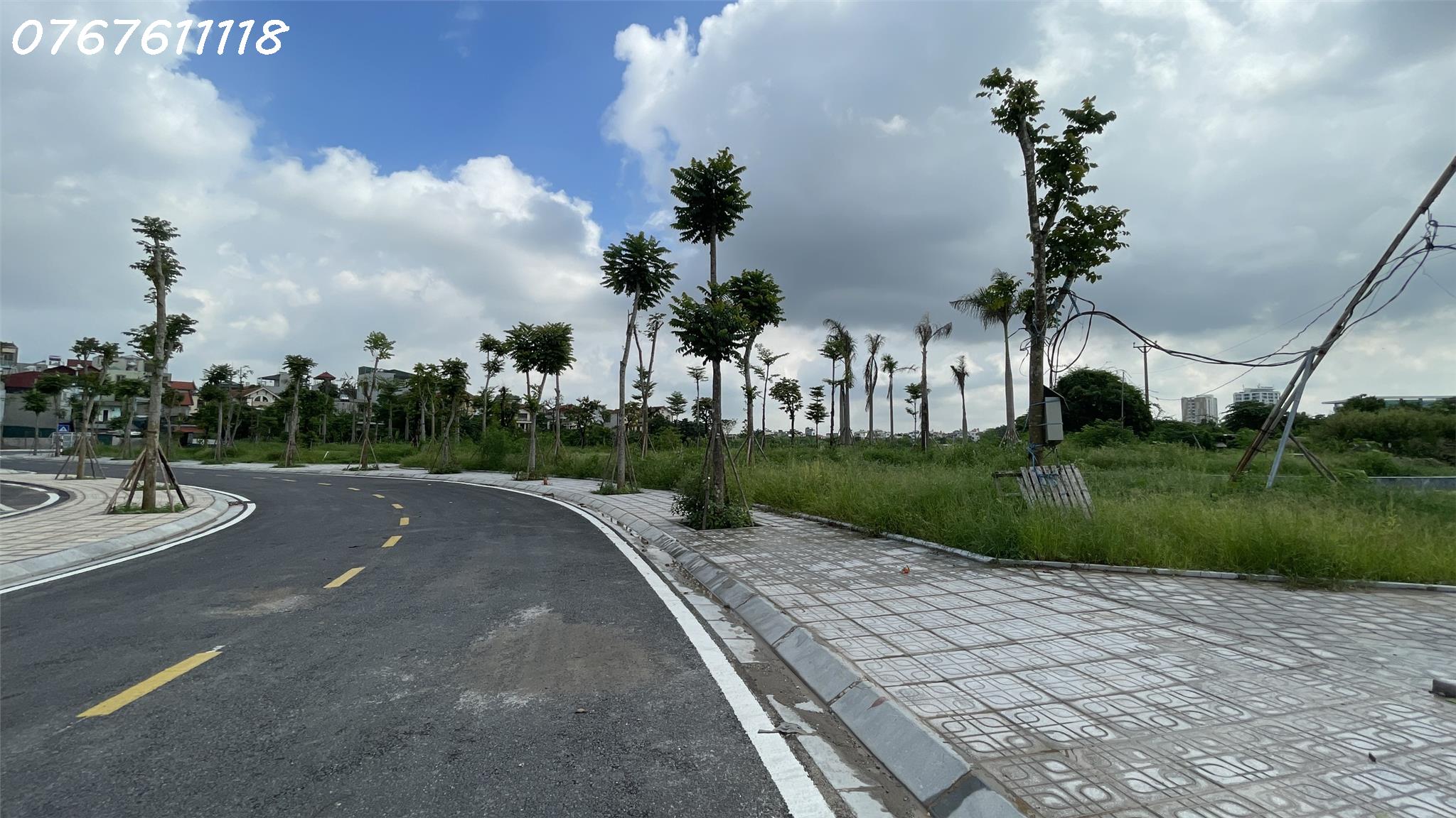 Bán đất Thạch Bàn Cổ Linh,sát công viên,ô tô tránh,lô góc 58m,MT5.5m,4 tỷ dư