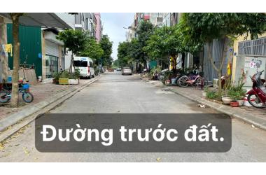 Bán đất tái định cư Long Biên, vỉa hè 4m, 2 đường trước sau, 70m, MT5m, 6 tỷ dư
