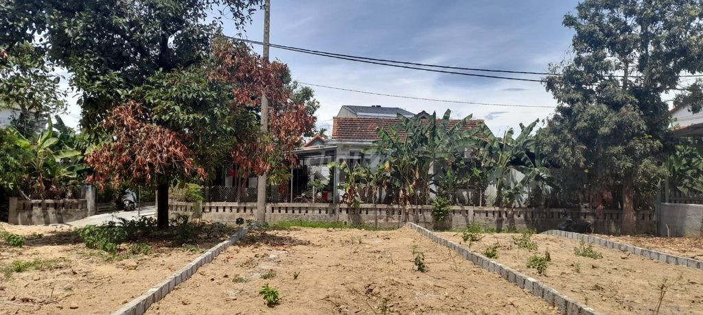Bán gấp đất mặt tiền Lê Quang Quyền CÓ DT 116 M2 nằm ở Phường Hương Long, Thành phố Huế, Thừa Thiên