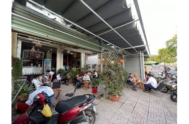 Cần sang quán Cafe ở 1102 Đ. Phạm Văn Đồng, P.Linh Đông, Q.Thủ đức, Tp.HCM