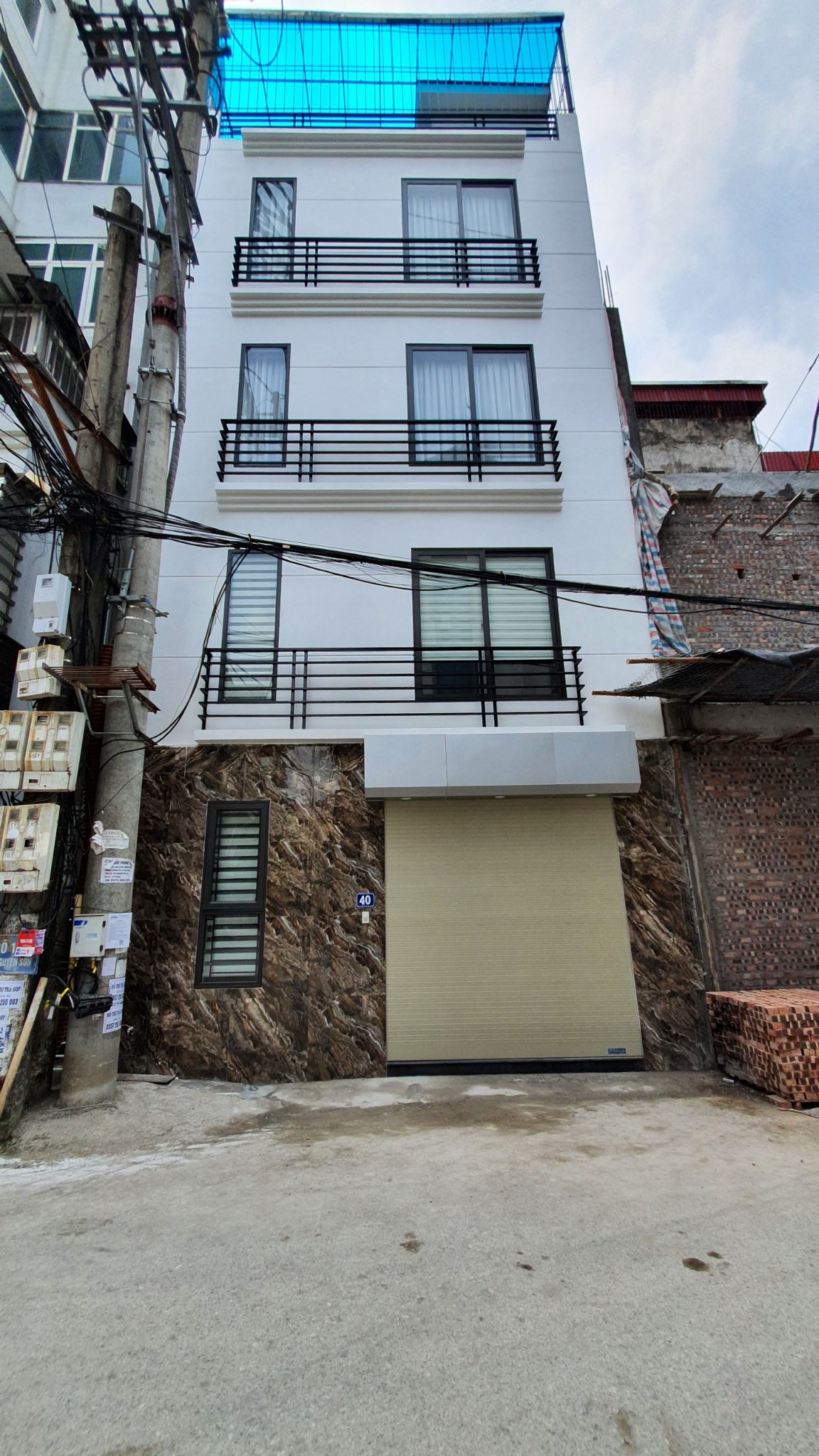 Bán nhà Nguyễn Sơn 31m2x5 tầng, mặt tiền 5,5m-Ngõ thông, ÔTÔ tránh-KINH DOANH sầm uất