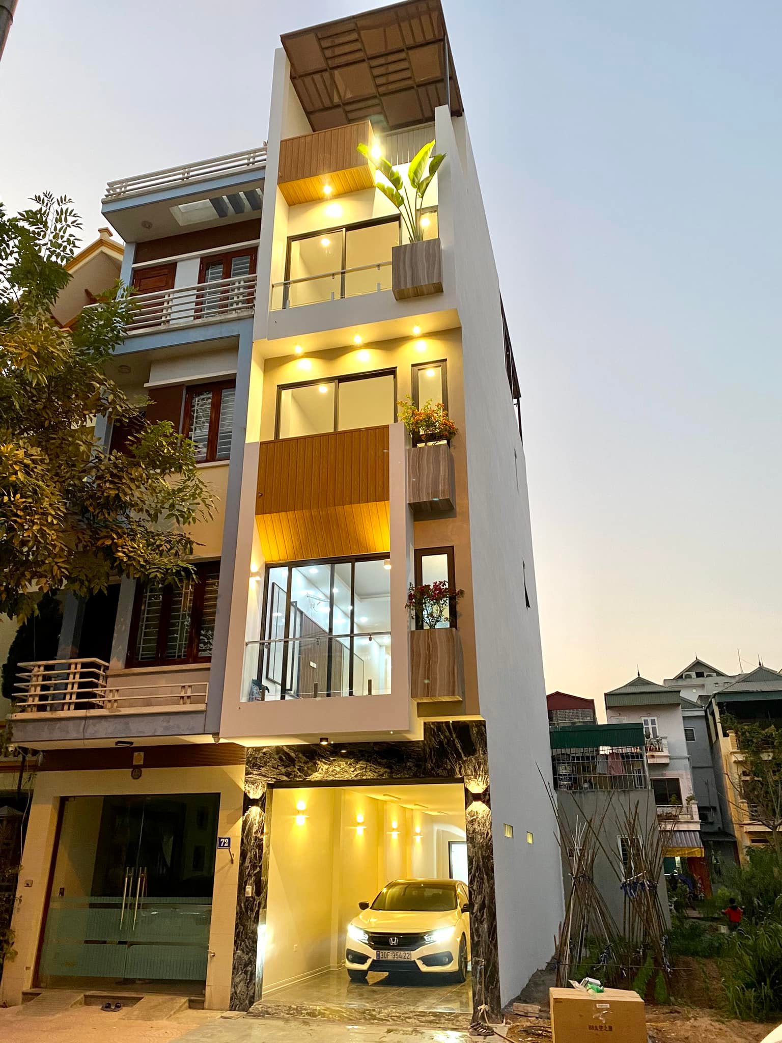 Bán nhà Thanh Am, Long Biên- 45m2 * 5 tầng-PHÂN LÔ, GARA -Nhà ĐẸP, Ở NGAY