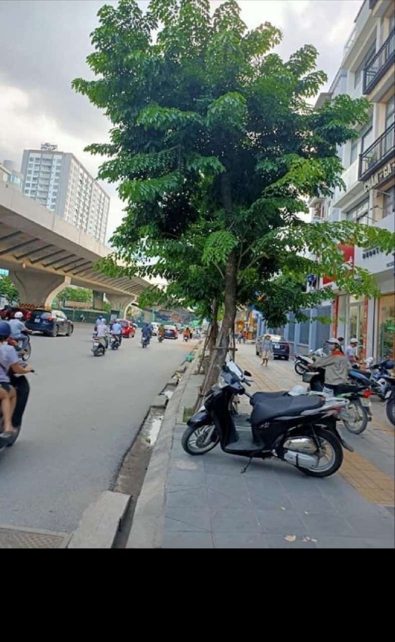 Cần bán nhà mặt phố Đại Cồ Việt, quận Hai Bà Trưng giá 11,2 tỷ