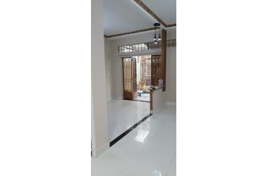 Phan Văn Trị, Bình Thạnh. 74m2 nở hậu, công nhận đủ. Giá đầu tư 5 tỷ nhỉnh