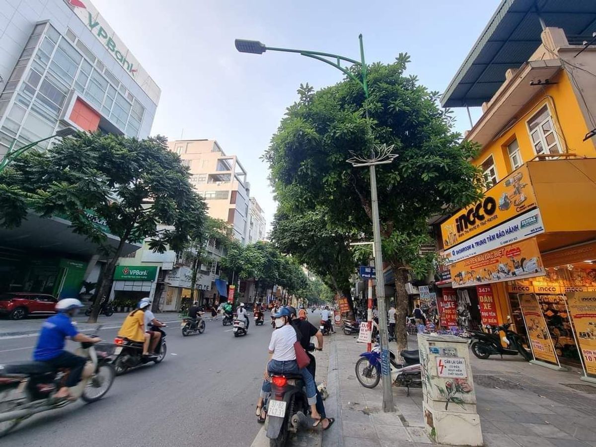 Siêu Hot nhà mới Nguyễn Phúc Lai, Đống Đa, 50m2. MT: 5,1m, Gara ô tô, kinh doanh, VP