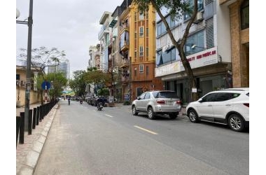 Ba bước ra phố Nguyễn Khánh Toàn – Phân lô 3 oto – Vỉa hè- Thang máy – vị trí vàng kd – 60m – hơn 15 tỷ.