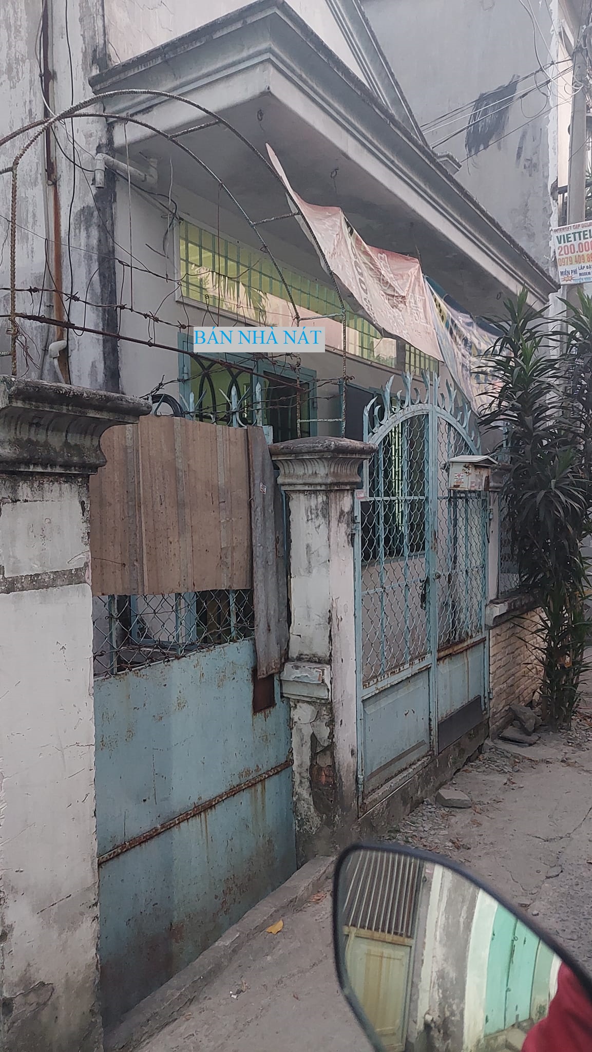 Bán nhà nát tiền siêu nhỏ cấp tiểu học, diện tích to 121m2, Lê Văn Khương, Quận 12