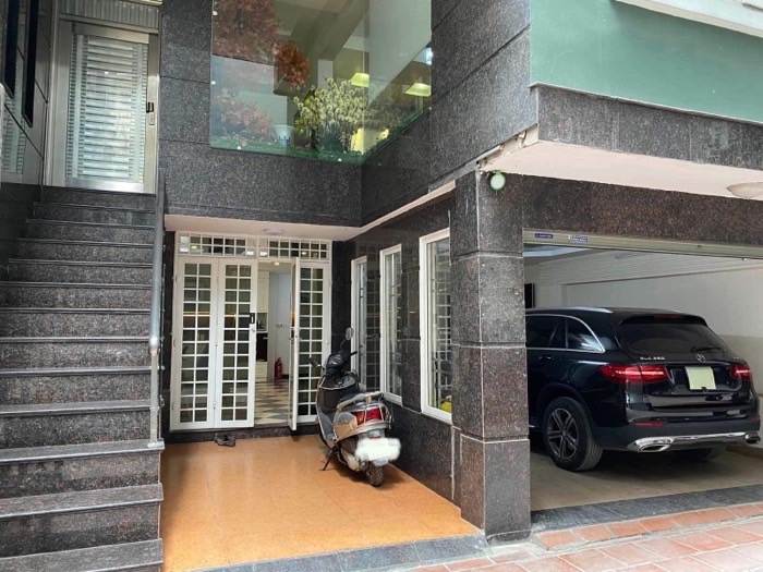 Bán nhà Tôn Đức Thắng 106m mặt tiền 8.5m nằm trong khu phân lô gara ô tô sân rộng