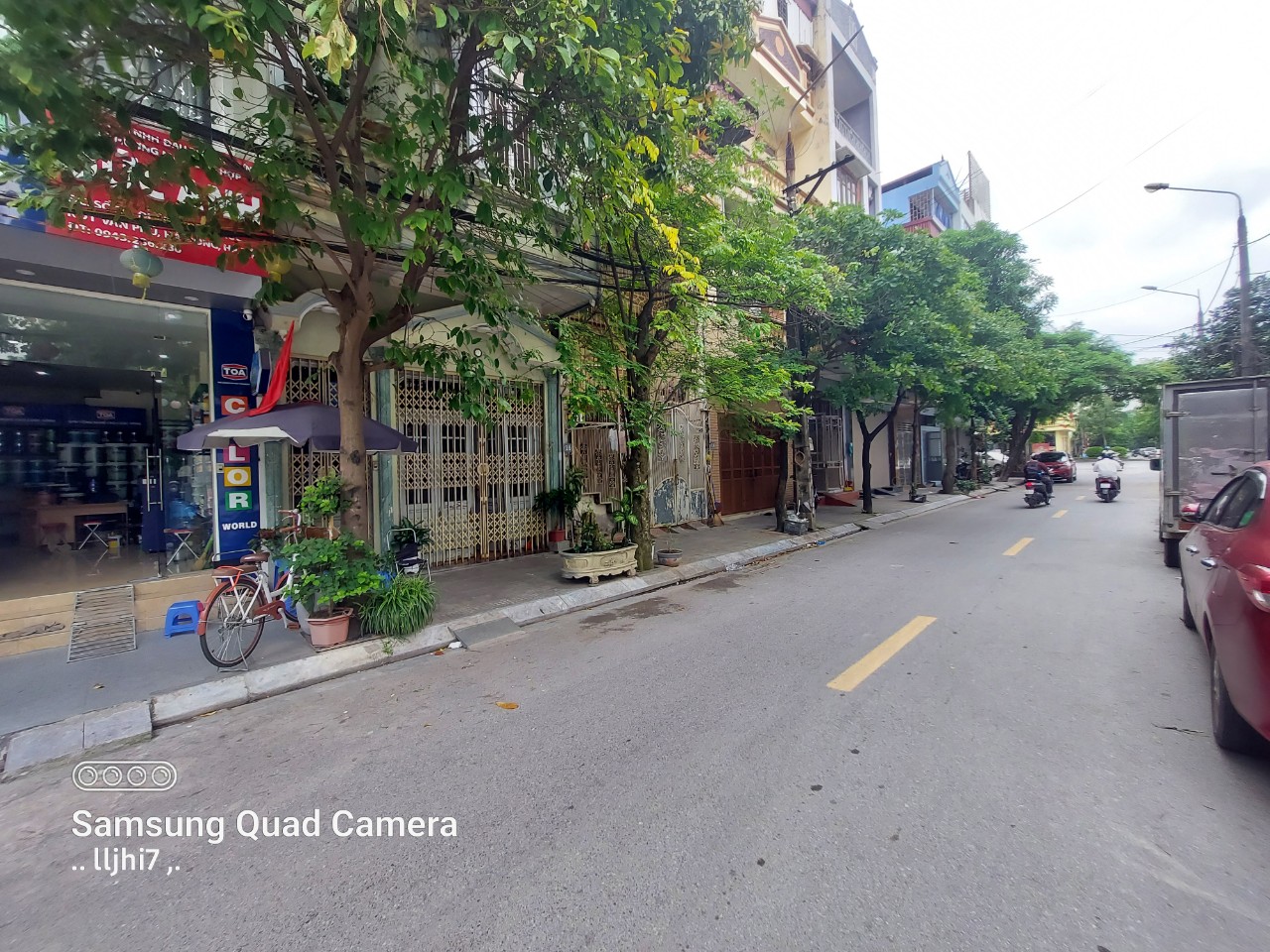 Liền kề khu đô thị văn Phú Hà Đông 70m mặt tiền 4.5 vỉa hè rộng 2.5m