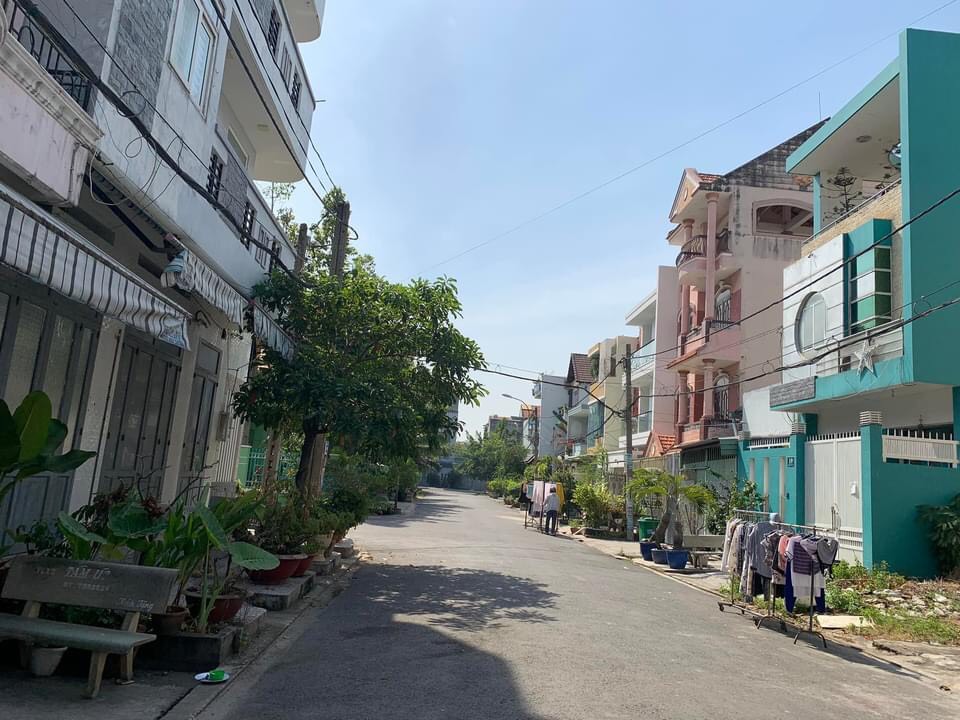 Nhà mặt tiện đường rộng 10m, khu dân cư Bình Hưng, Bình Chánh