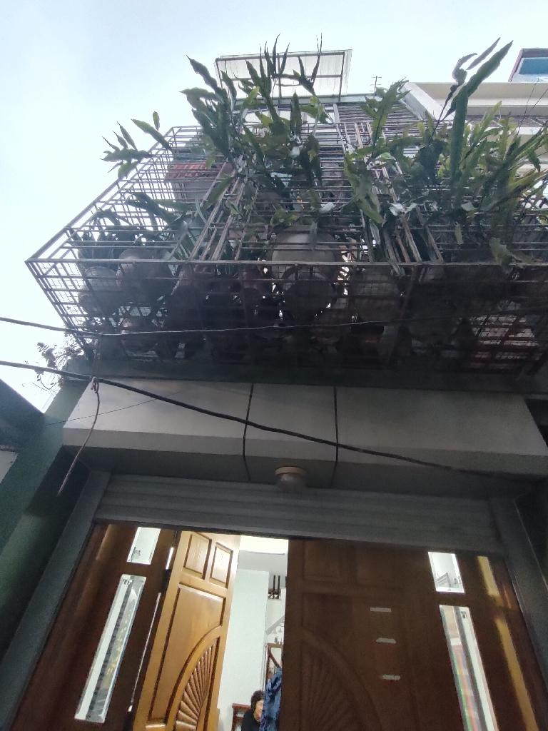 Nhà mặt ngõ đường Ngọc Thuy, Long Biên, 40m, 3 tầng, giá 3,65 tỷ.