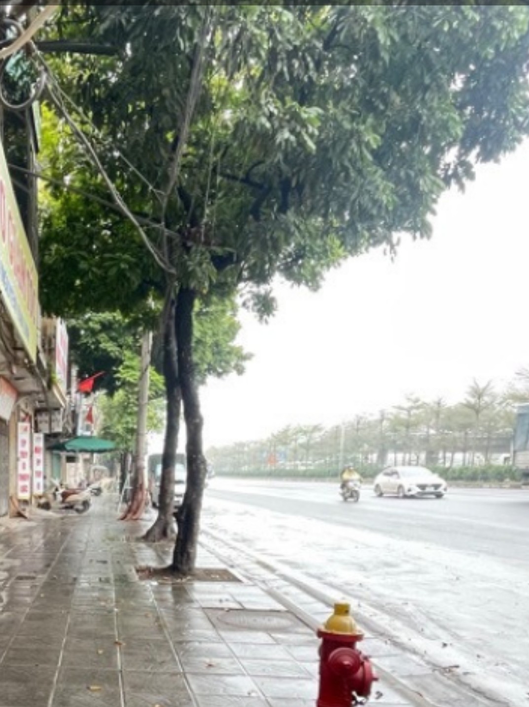 Nhà mặt phố, đường Nguyễn Văn Linh, Long Biên, 71m, 3 tầng, giá 5,1 tỷ.