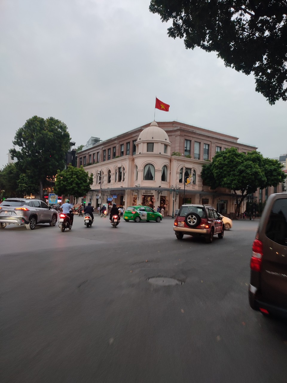 Chung cư Berriver Jadin – Nguyễn Văn Cừ - 79M - Ở Luôn – Nội Thất Xịn – 4.1 T