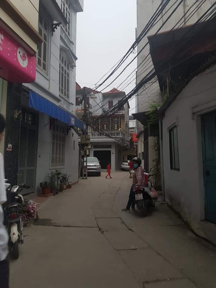Khu vực hiếm nhà nhỏ tiền, Bán nhà Lương Khánh Thiện 33m3 4 tầng chỉ 2,5 tỷ, gần ô tô.