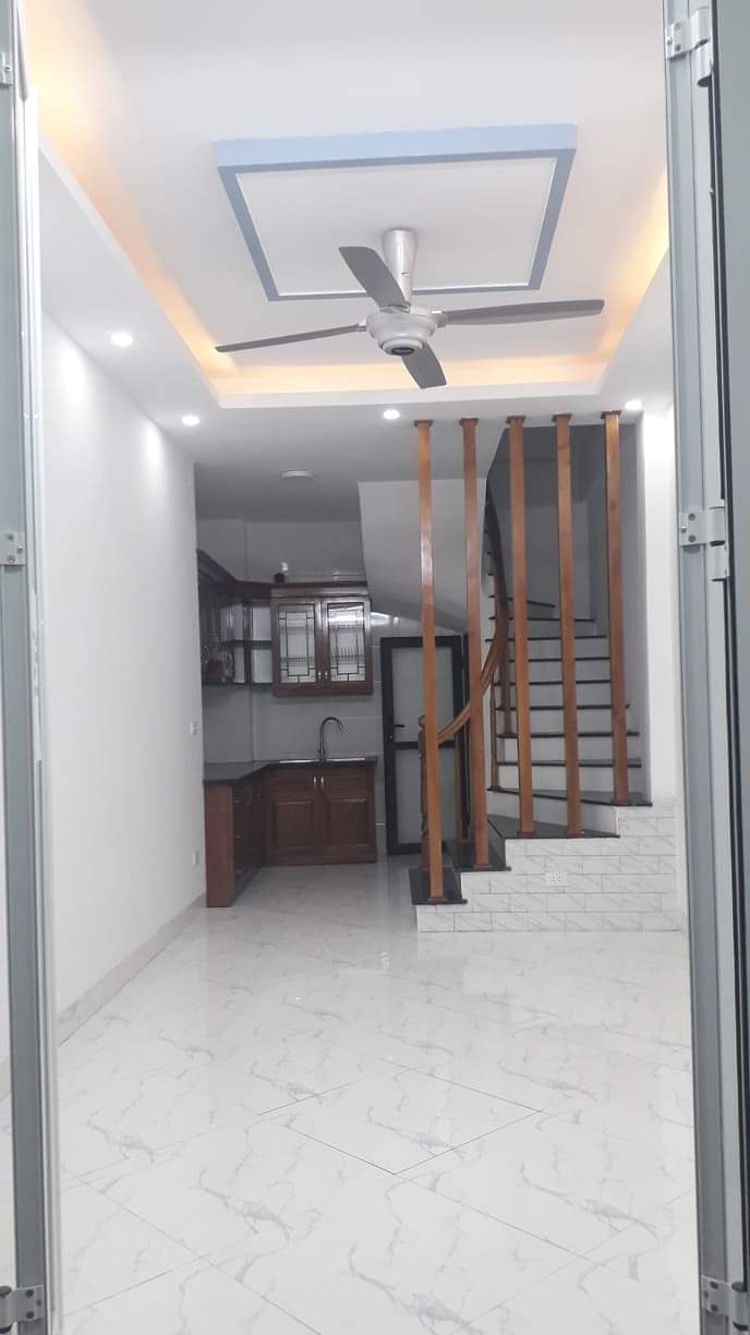 Chính chủ bán nhà Sở Thượng – Cuối Tam Trinh, 3 thoáng, Gần Phố, 30m2 5 tầng, 2.38 tỷ.