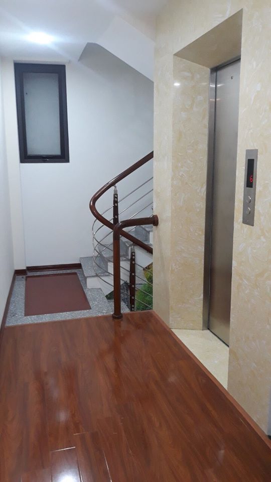 Bán nhà, Nguyễn khánh Toàn, lô góc, thang máy, 6.5TỈ. CALL 0913781956