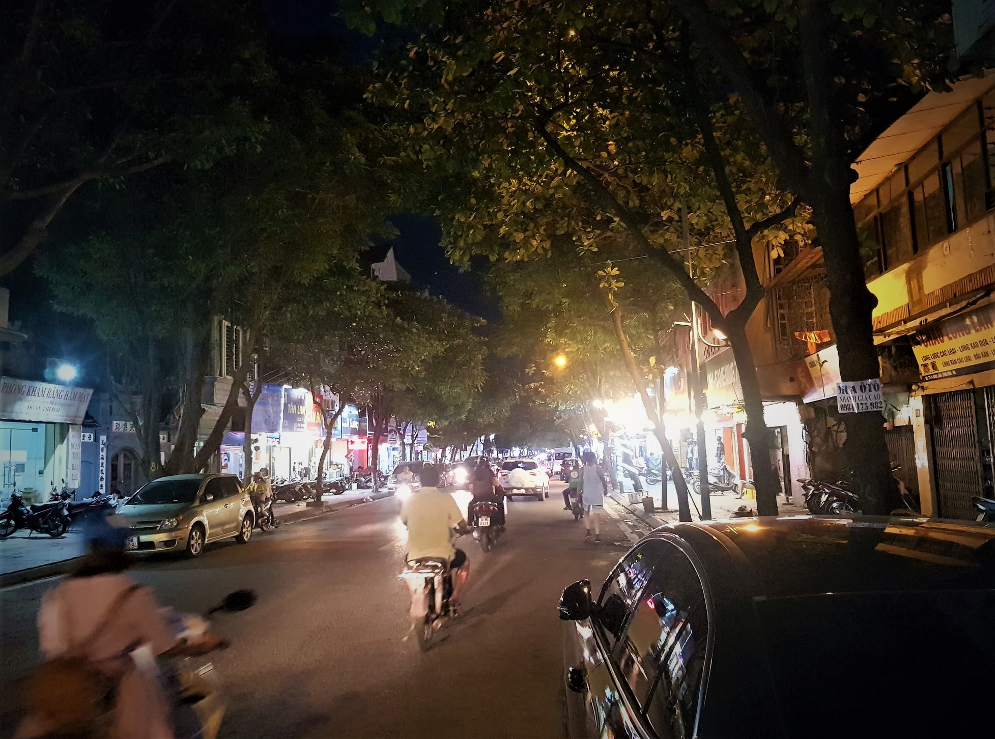 Ô tô tránh, vỉa hè kinh doanh sầm uất Ngọc Lâm, Nguyễn Văn Cừ, Long Biên
