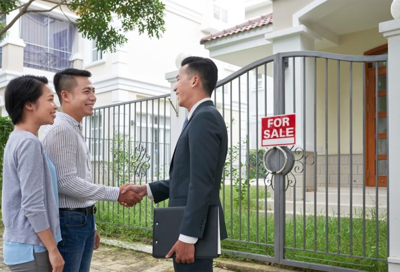Đọc vị qua tác phong và bộ hồ sơ môi giới chuẩn bị