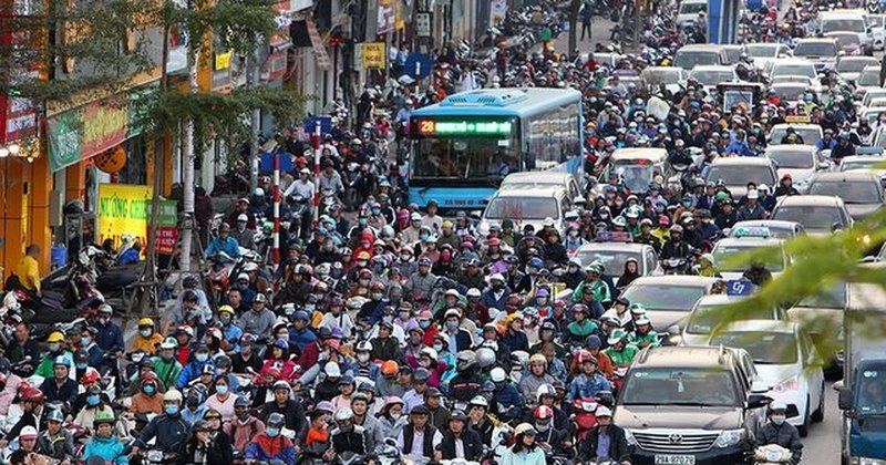 Thời gian đi lại trên đường mỗi ngày mang lại tâm trạng mệt mỏi cho nhiều người