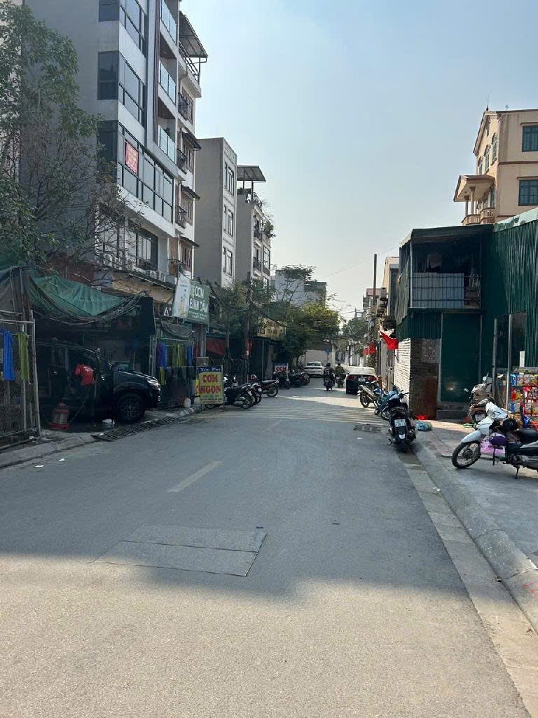 Bán nhà 5 tầng Phúc Lợi mặt tiền 5m gần ô tô thiết kế mỗi tầng 1 phòng khép kín, nhà mới ở ngay