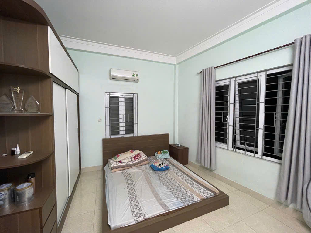 SIÊU MẪU DƯƠNG NỘI BÁN NHÀ 5T  GIÁ CƯC YÊU THƯƠNG