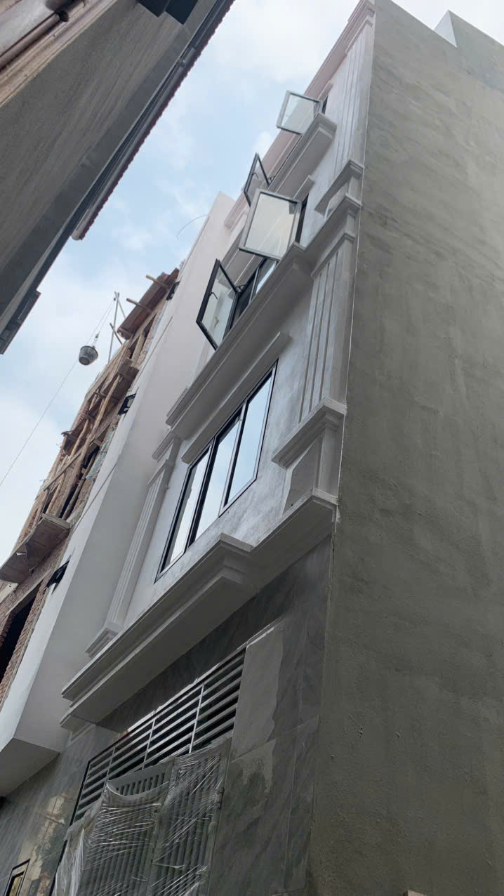 SIÊU MẪU DƯƠNG NỘI BÁN NHÀ 5T  GIÁ CƯC YÊU THƯƠNG