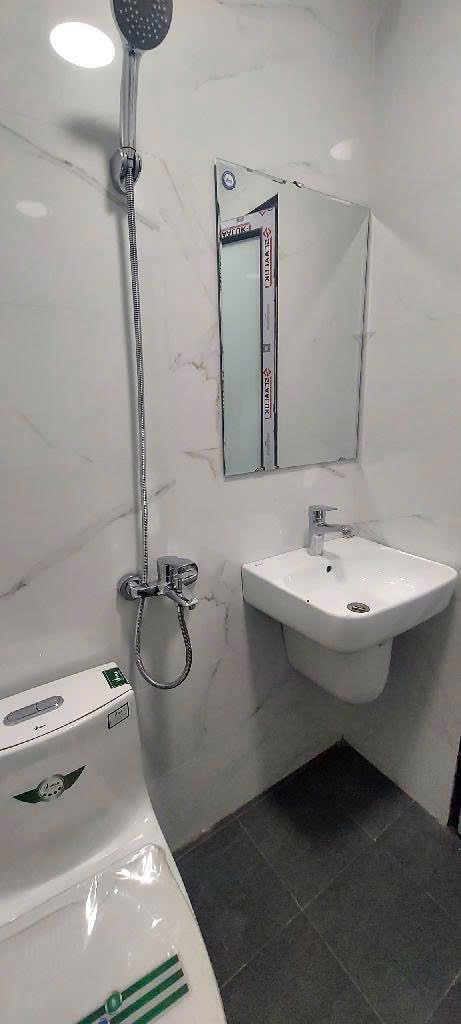 BÁN HOA HẬU HÀ ĐÔNG 34 M2 5 Tầng Ô TÔ NGỦ TRONG NHÀ GIÁ SIÊU TỐT.