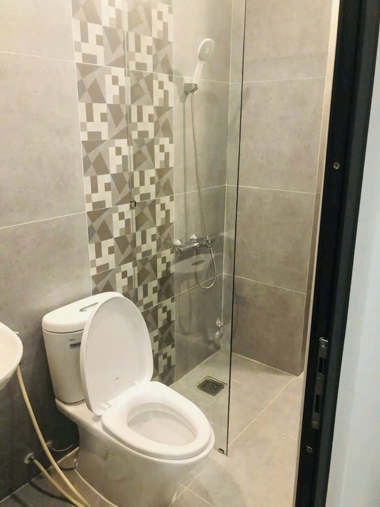 QUẬN 11 - NGAY VÒNG XOAY LÊ ĐẠI HÀNH - HẺM TRƯỚC NHÀ 5M