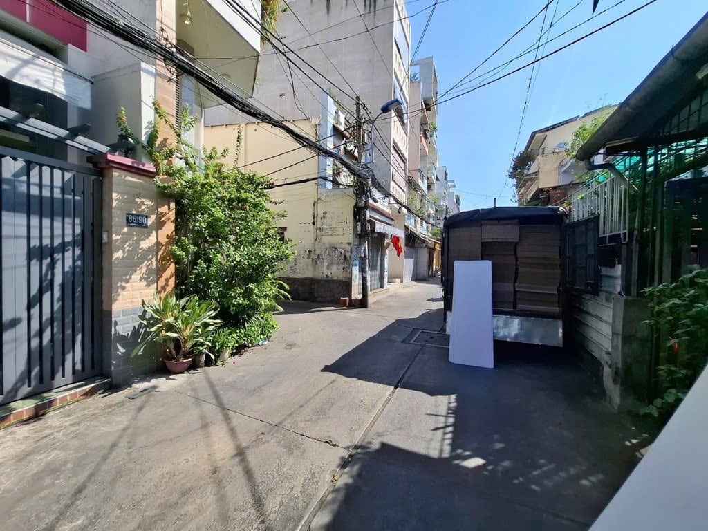 QUẬN 11 - NGAY VÒNG XOAY LÊ ĐẠI HÀNH - HẺM TRƯỚC NHÀ 5M