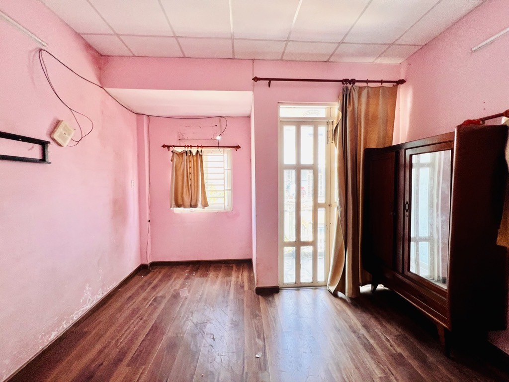 QUÁ RẺ MTKD Q12 - 126M2 ( 4.2X30 ) - NHỈNH 6 TỶ x