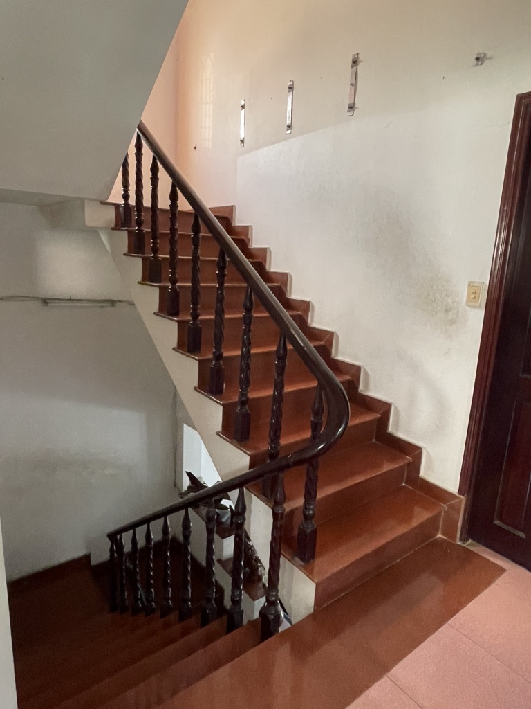 Chủ Bán Gấp Biệt Thự Giảm 200Tr Q12 - 136m2 ( 8x17 ) - Hẻm Oto Tránh - Nhỉnh 8 Tỷ X