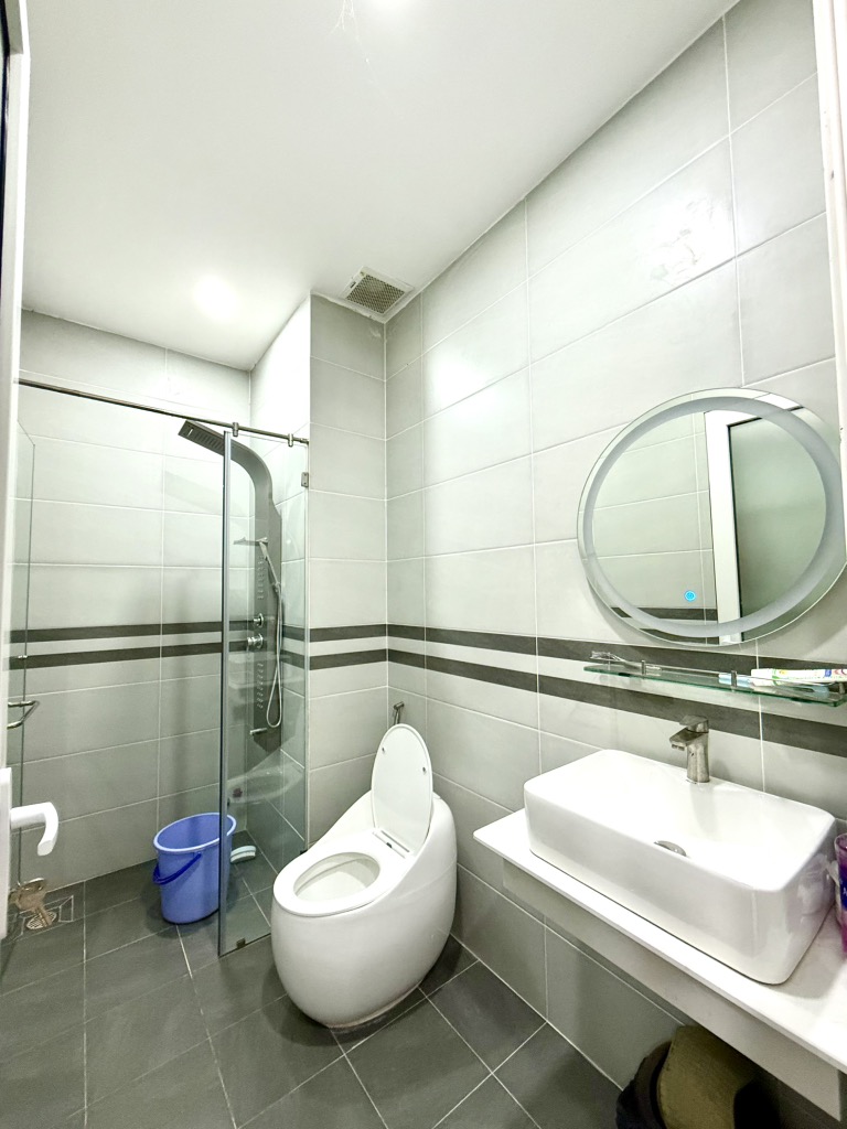 Q12 - Chủ Bán Gấp Giảm 300Tr - 71m2 ( 4,2x17 ) - 5 Tầng - Nhỉnh 6 Tỷ x.