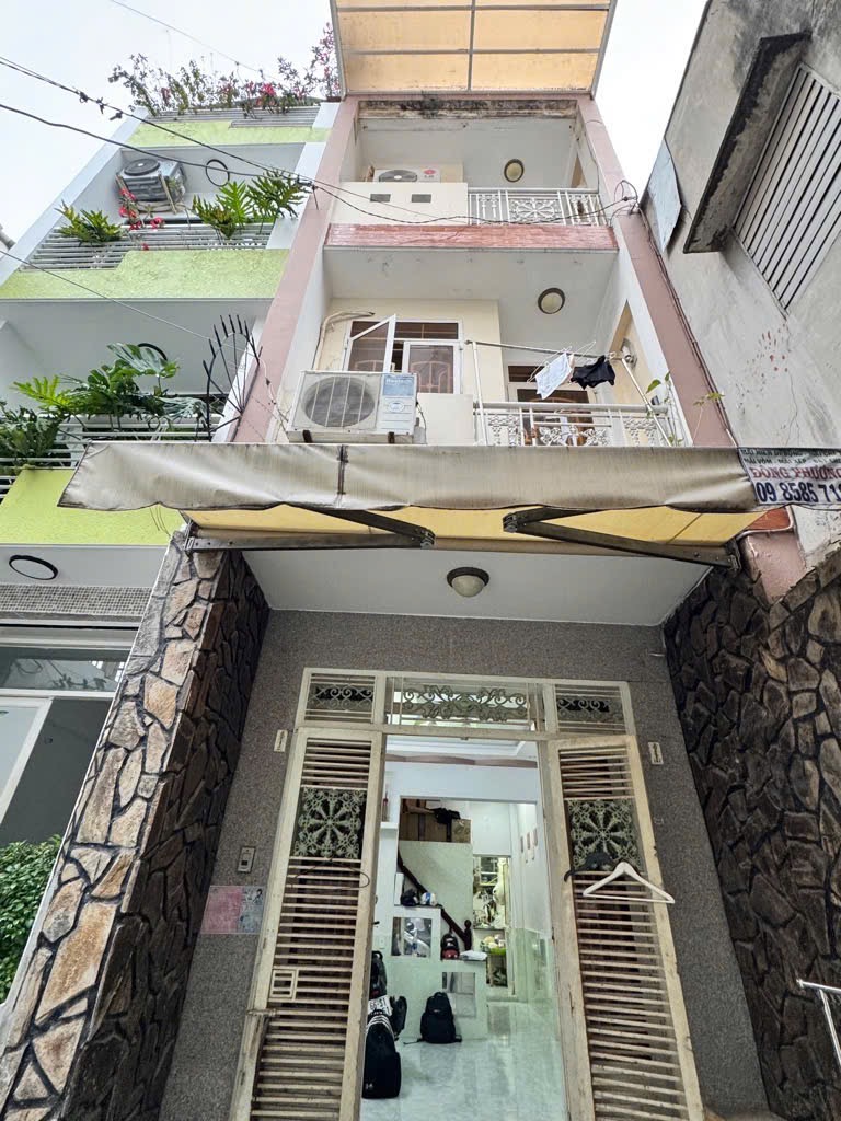 Bán nhà Bình Thạnh - Đường Bùi Hữu Nghĩa, hẻm ô tô xe ra vào đậu trước cửa thoải mái