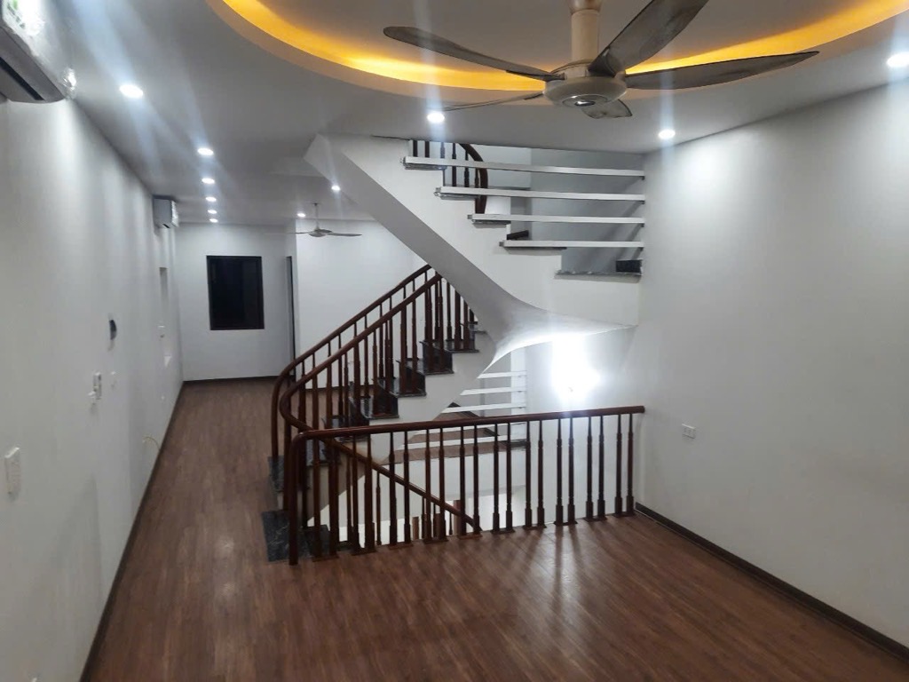 NGÔI NHÀ SIÊU HIẾM TẠI TRỊNH VĂN BÔ