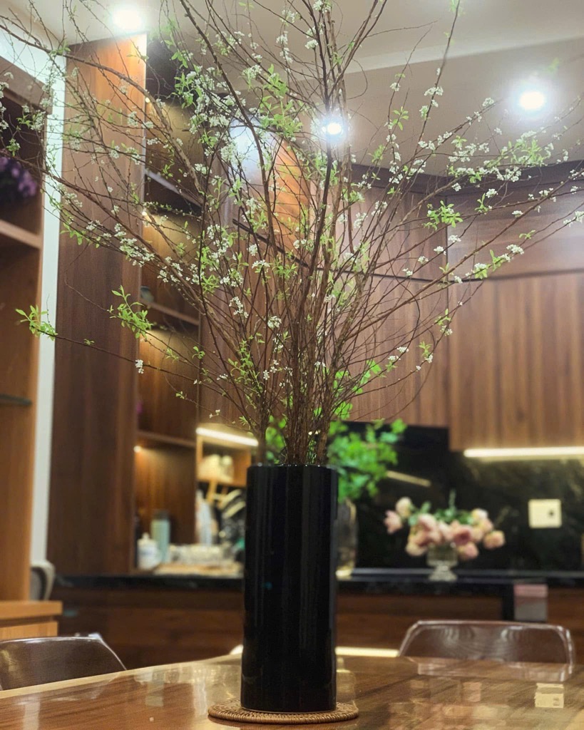 CỰC HIẾM- DUY NHẤT 1 CĂN VIEW VƯỜN HOA- MẶT TIỀN CỰC ĐẸP – 2 MẶT THOÁNG ĐẸP NHẤT KHU – VỈA HÈ RỘNG MÊNH MÔNG – MẶT ĐƯỜNG NHIỀU Ô TÔ TRÁNH CHỦ NHÀ CHUYỂN RA Ở BIỆT THỰ NÊN BÁN