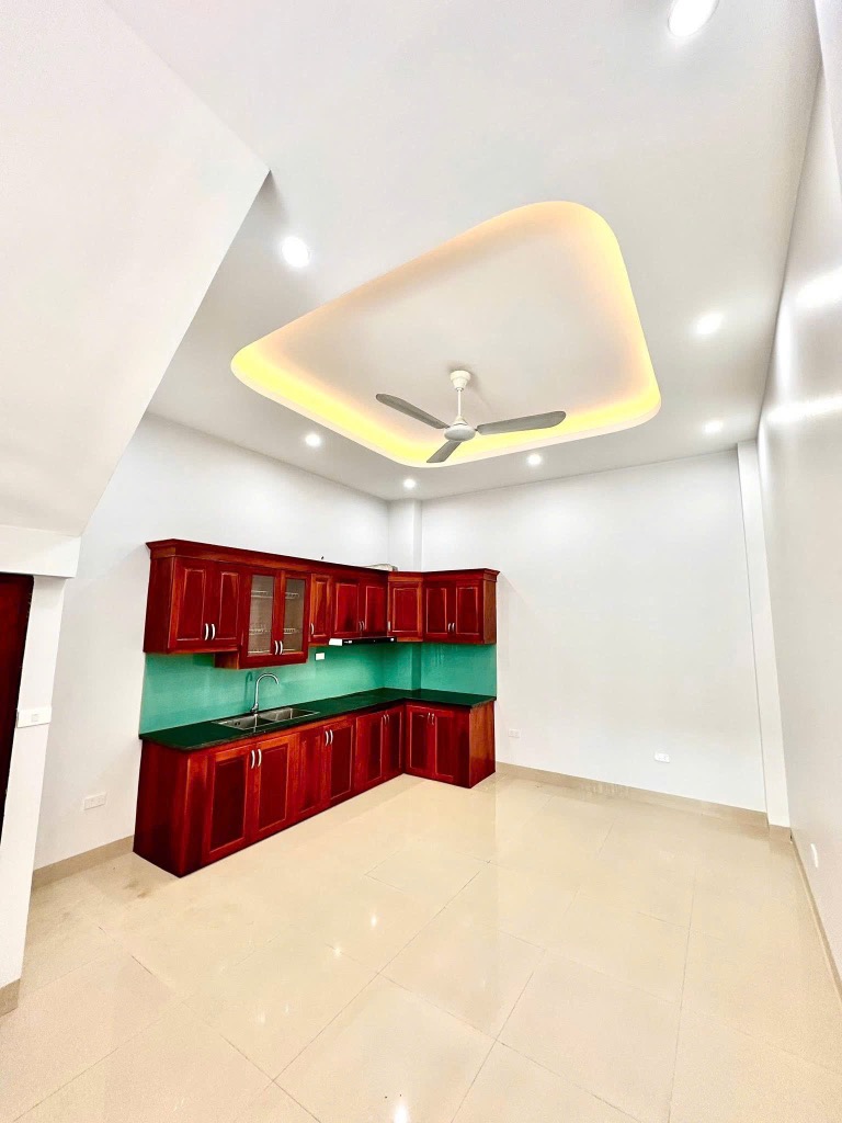 NHÀ MỚI ĐẸP – Ô TÔ ĐỖ CỔNG – 4 TẦNG DÂN XÂY - GIÁ CŨNG ĐẸP