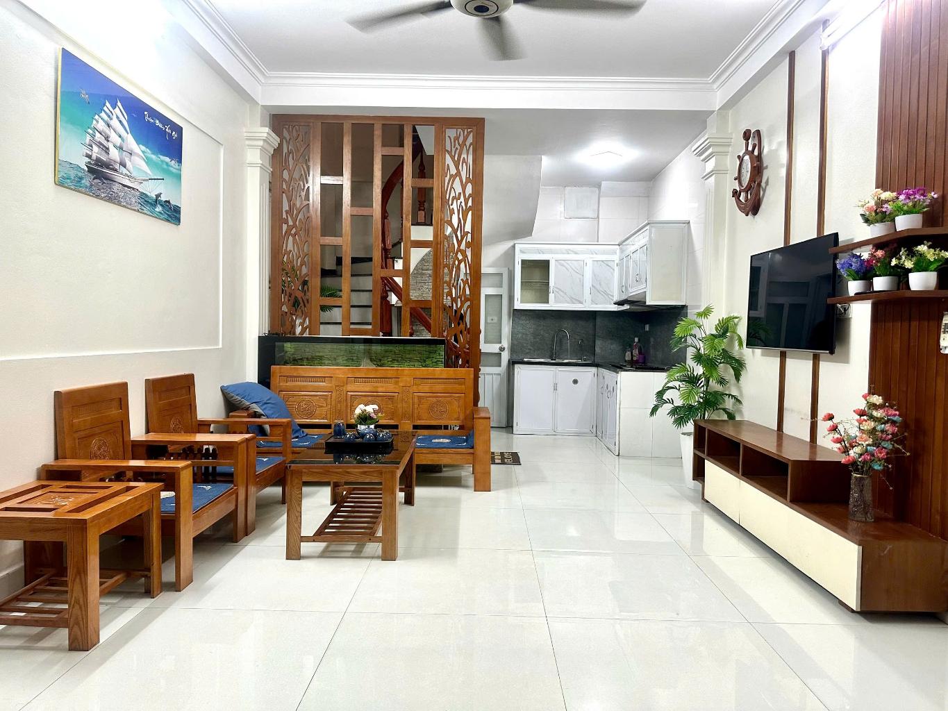 SIÊU PHẨM TRỊNH VĂN BÔ – Ô TÔ ĐỖ CỬA