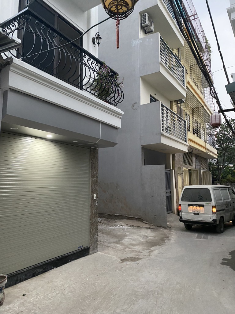 HIẾM NHÀ PHỐ HỮU HƯNG - TÂY MỖ - GIÁ 6.3 TỶ- SỐ 43M2- Ô TÔ QUA NHÀ - CẦN BÁN GẤP