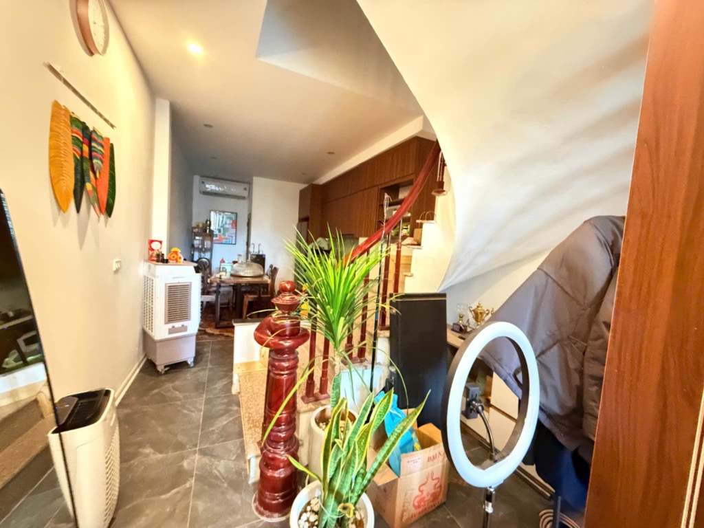 HIẾM NHÀ PHỐ HỮU HƯNG - TÂY MỖ - GIÁ 6.3 TỶ- SỐ 43M2- Ô TÔ QUA NHÀ - CẦN BÁN GẤP