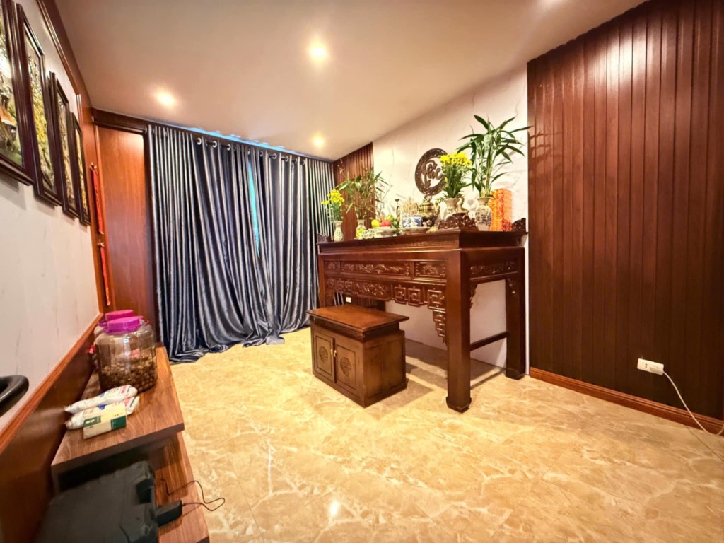 HIẾM NHÀ PHỐ HỮU HƯNG - TÂY MỖ - GIÁ 6.3 TỶ- SỐ 43M2- Ô TÔ QUA NHÀ - CẦN BÁN GẤP