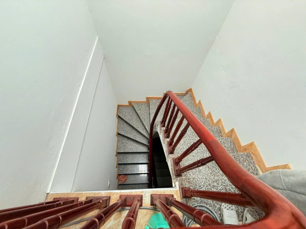 HIẾM. XUÂN PHƯƠNG - Ô TÔ ĐỖ CỬA- SỐ 65M- GIÁ 10 TỶ- 5 TẦNG MỚI TINH-THANG MÁY