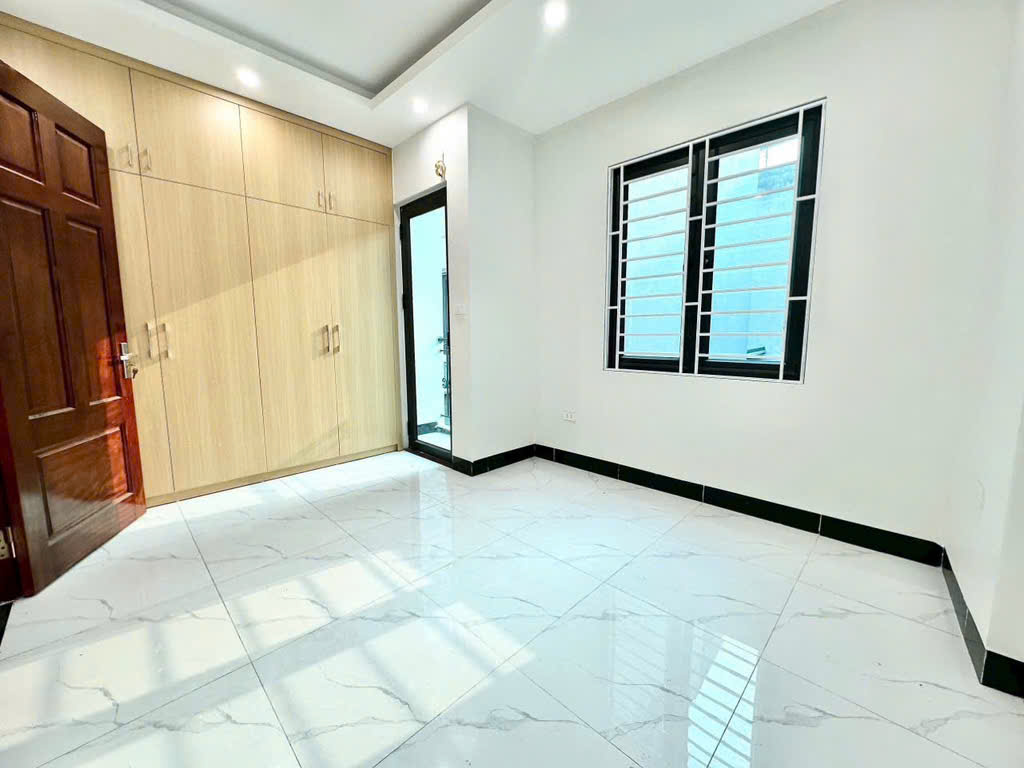 * BÁN GẤP TRẢ NGÂN HÀNG- LAI XÁ -GIÁ 4.950 TỶ- SỔ 36M- NHÀ MỚI 4 TẦNG Ở NGAY