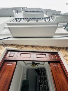 BÁN NHÀ 5 TẦNG SIÊU ĐẸP – Ô TÔ ĐỖ CỬA – DI TRẠCH, HOÀI ĐỨC – GIÁ CHỈ HƠN 4 TỶ